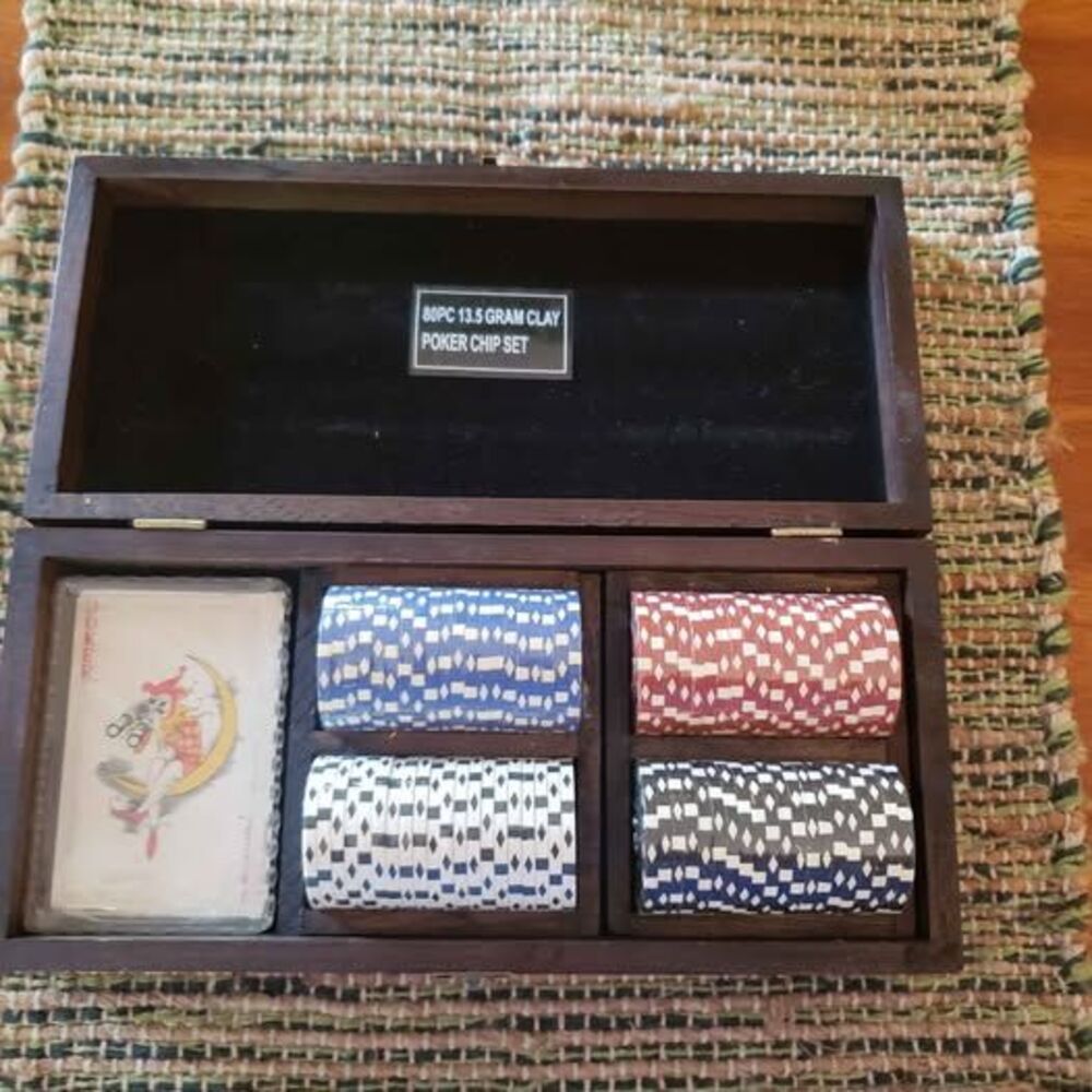80PC 13.5 Gram Clay Poker Chip Set in Wooden Box NEW